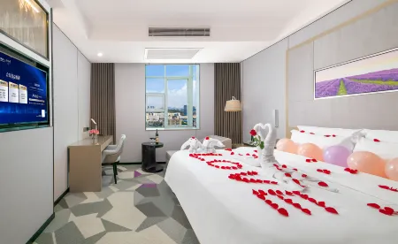 Lavande Hotel Shenzhen Longgang Dayun Center Jixiang Metro Station