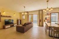 Nadurija - 4 bedrooms (sleeps 8+2 kids) Nadur village