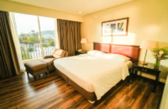 Court Meridian Hotel & Suites