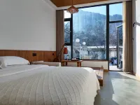 向雲端民宿（翠華山店） 翠華山附近的飯店