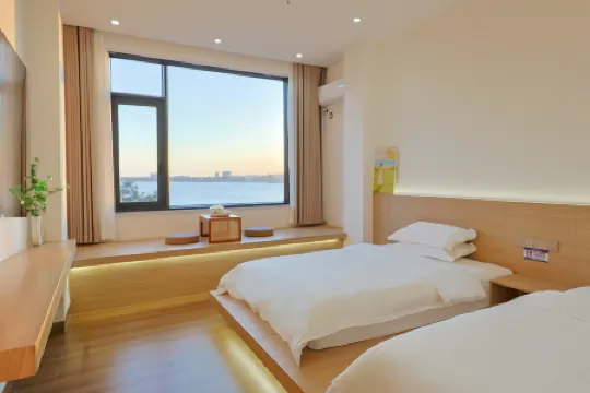 Banshan Ferry Homestay in Meizhou Island (Mazu Ancestral Temple Store)