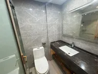 Yunhai Apartment (Zhanjiang Dijing Mansion Haitian Station) - شرفة