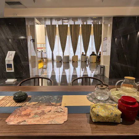 Urba S Hotel (Yili Xinyuan Kaiyuan Food Plaza Branch)