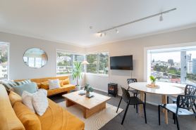 Abel St 2BR - Central, Washer, Dryer, City Views