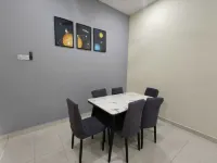 My Homestay Sitiawan Astronaut Space House 8 pax