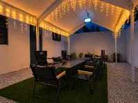 Tanjung Bungah Semi-D | Beach | 20 Pax | 6 Cars