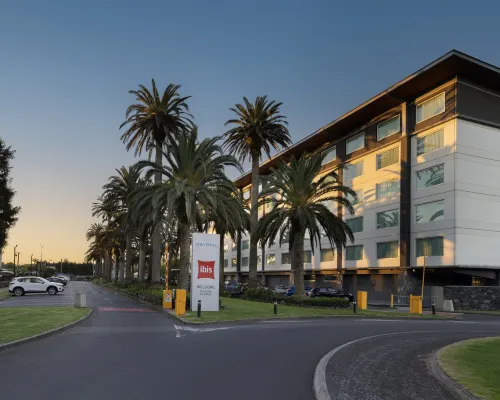 Ibis Auckland Ellerslie Hotels near ASB Showgrounds