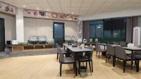 Yinguang Lijing Hotel (Municipal Government Central Mall)
