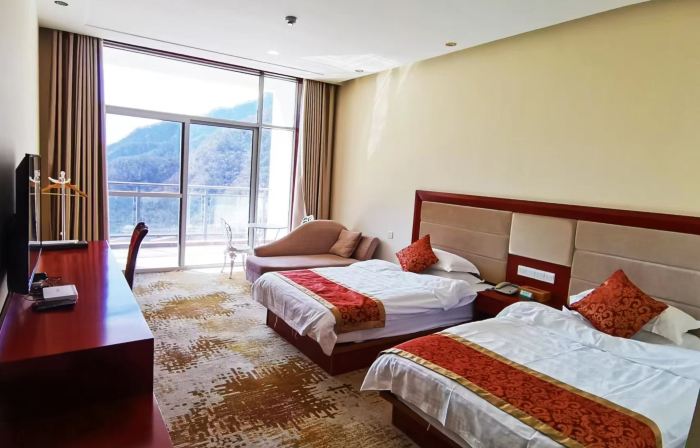 Yuexi Mingtangshan Hotel