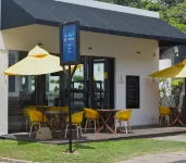 Blue Breeze - Jetwing Select Hotels in Negombo