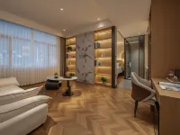 Yumen Lido Hotel (High-Speed Railway Station Times Square Branch) Hotels in Yumen