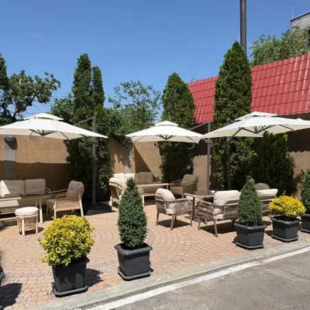 Canyon Hills Hotel