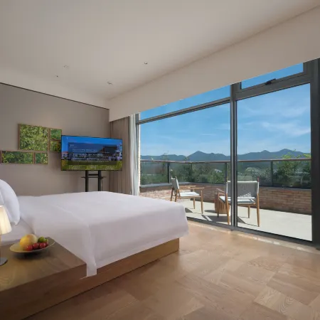 YE HOTEL