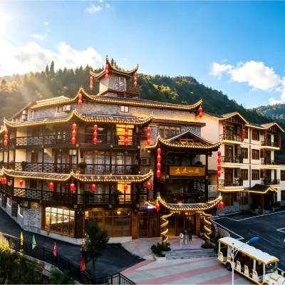 Coiling Dragon Villa Hotel dekat Gua Huanglong