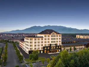 長白山北坡集散中心雲頂市集亞朵酒店