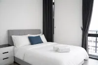 Cityline Stay Quiet Top-Floor 3BR The Podium - สระว่ายน้ำบนดาดฟ้า