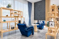 Tianyun Hotel - parking