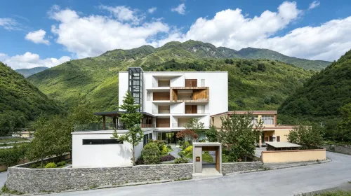 In the Forest · Villa Hidden Stay (Danzhamu Valley Hongshan Scenic Area) - Butik