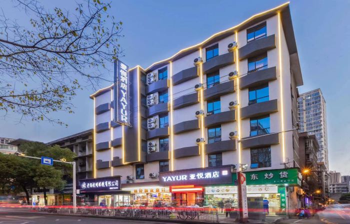 Yayue Hotel (Chenzhou Diyi Renmin Zhongxin Hospital Yuhou Street)