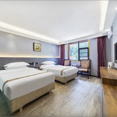 Longzhou Hotel (Visitor Center Branch)