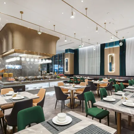 Mandala Hotel (Baise Station Wanjingcheng Night Market)