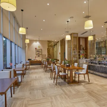 Guangyue Zun Guiping Zen Hotel