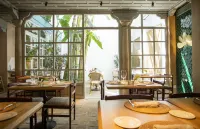 Hospes Las Casas del Rey de Baeza, a Member of Design Hotels Hotel di Sevilla