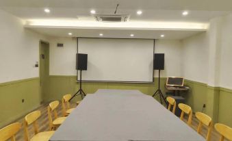Manhaosi Hotel (Guangzhou Shamian Island Shangxiajiu Pedestrian Street Store)
