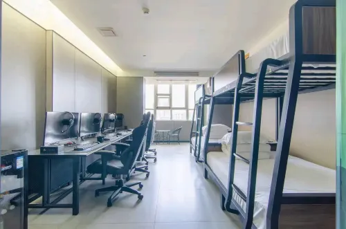 Xichuan Xingxuan E-sports Theme Hotel