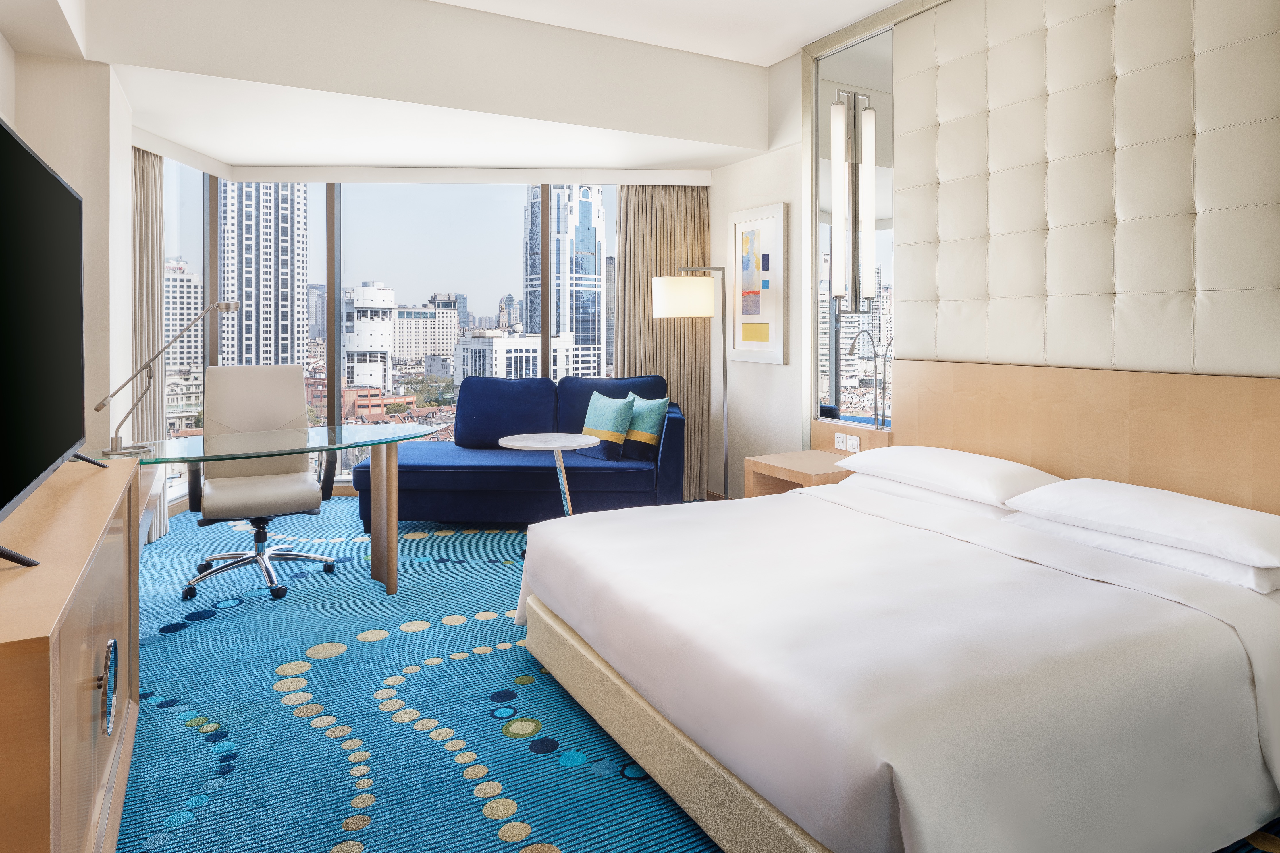 Renaissance Shanghai Yu Garden Hotel on the Bund Over view