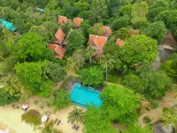 Chivapuri Beach Resort Hotels near Ko Wai