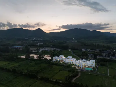 Cipo Laoling Liangshi Homestay Hotel di Deqing