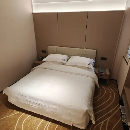 Junya Hotel (Hengshan Station Branch)