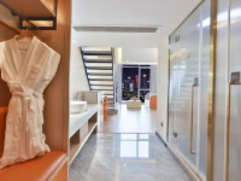 Chongqing Ashan River View Hotel (Jiefangbei Raffles Square Branch) Hotels in Chongqing