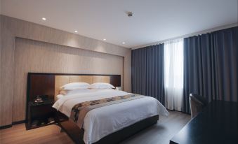 Platinum Crystal Hotel