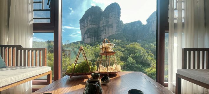 Longhushan Road Township Family Banquet Homestay โรงแรมในกุ้ยซี