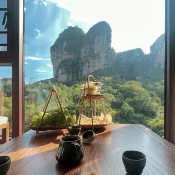 Longhushan Road Township Family Banquet Homestay Hotels near The Cliff Tomb