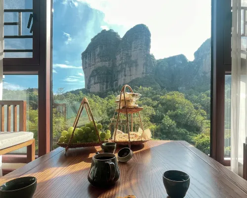 Longhushan Road Township Family Banquet Homestay Hotel di Guixi