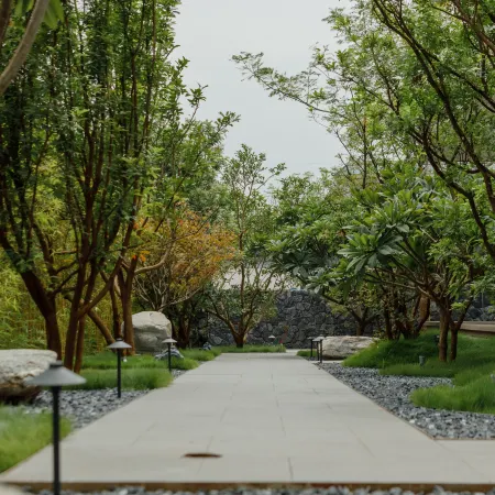 Jinglin Lakeside Hotel