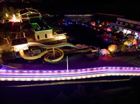 Hanyuan Lihuayuan Homestay