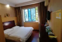 Wusheng Chengbei Business Hotel - Kæledyr tilladt