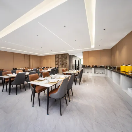 Wuyi Jinyue Hotel (Hushan Square Branch, Wenquan Road)