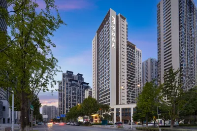 ROYGEM Hotel (West Meixi Lake Metro Station, Changsha) Hotels near Hunan First Normal University