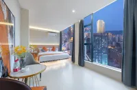 XYA Xinya High Altitude Full River View Homestay (Chongqing Jiefangbei Area Hong Ya Dong)