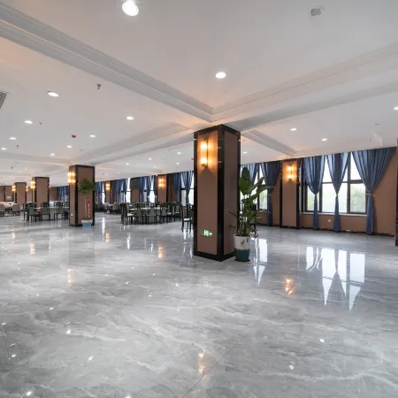 Marriott Holiday Hotel (Kuche Railway Station)