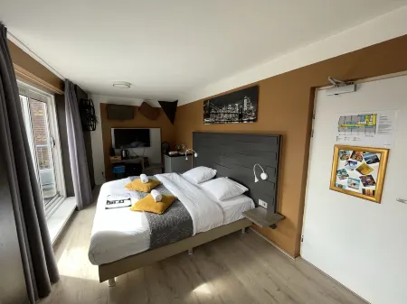 Hotel the Happy Traveler