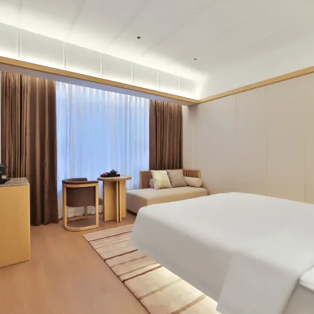 Hyakumangoku Onsen Hotel