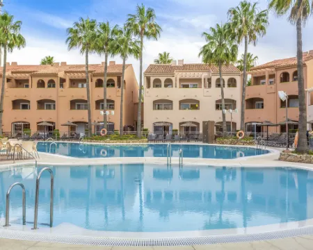Los Amigos Beach Club Hotels in Mijas