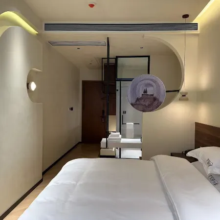 Tuolong Qingshe Wild Luxury Homestay
