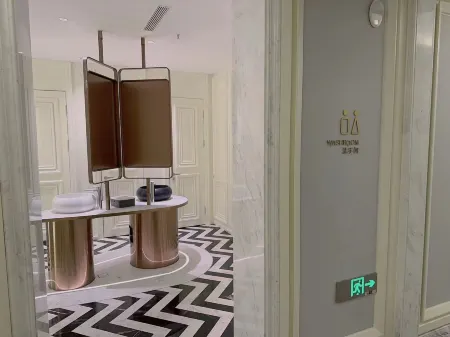 Hepburn Hotel Dongning